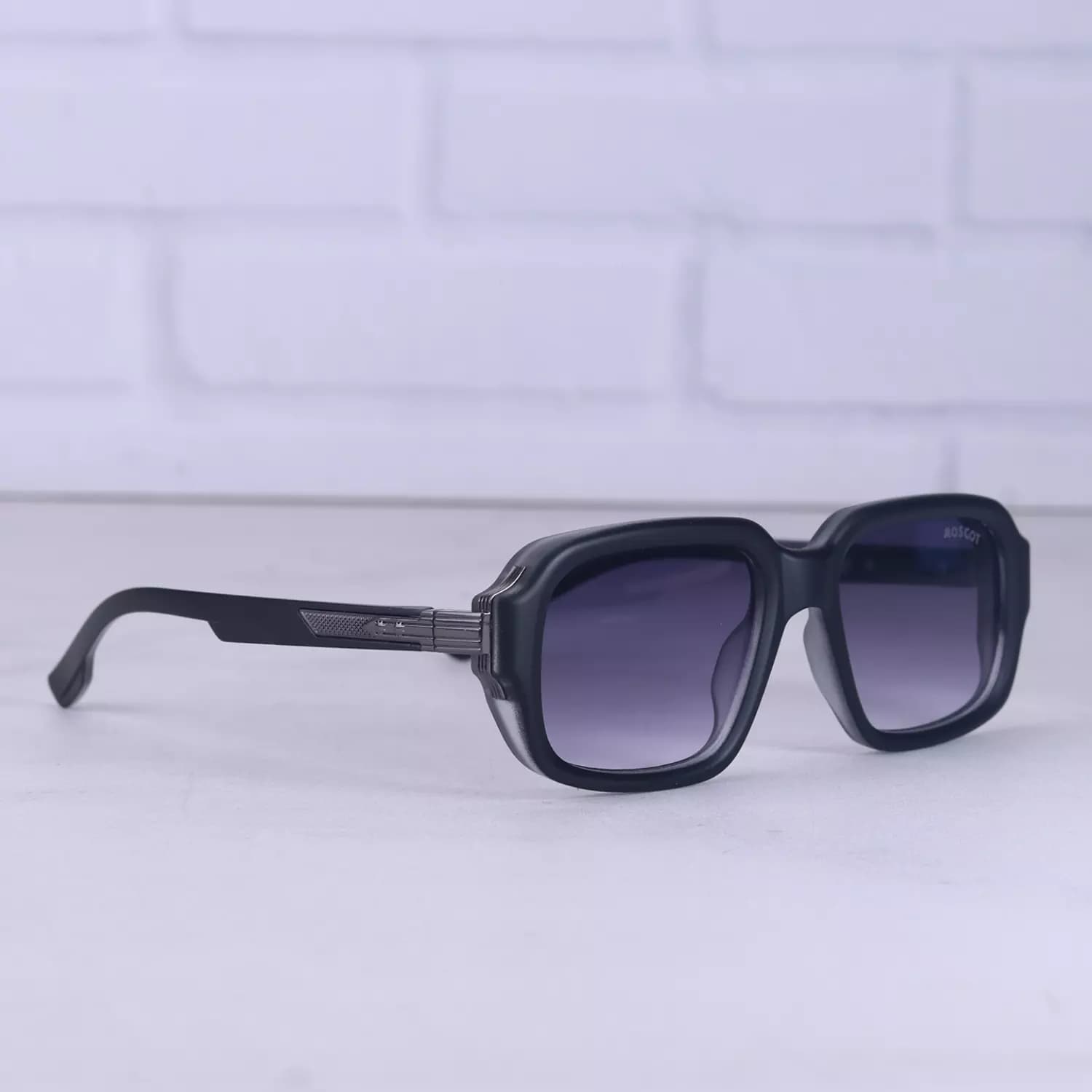 عینک آفتابی موسکات فریم مربع مشکی مات M8509/6 — تصویر ۵