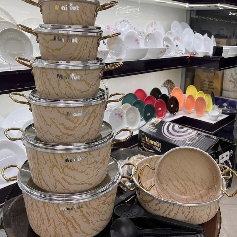 سرویس قابلمه ۲۱ پارچه گرانیتی ماموت مدل ماربل طرح سنگی با دسته PVD طلایی + ست کفگیر و ملاقه — تصویر ۵