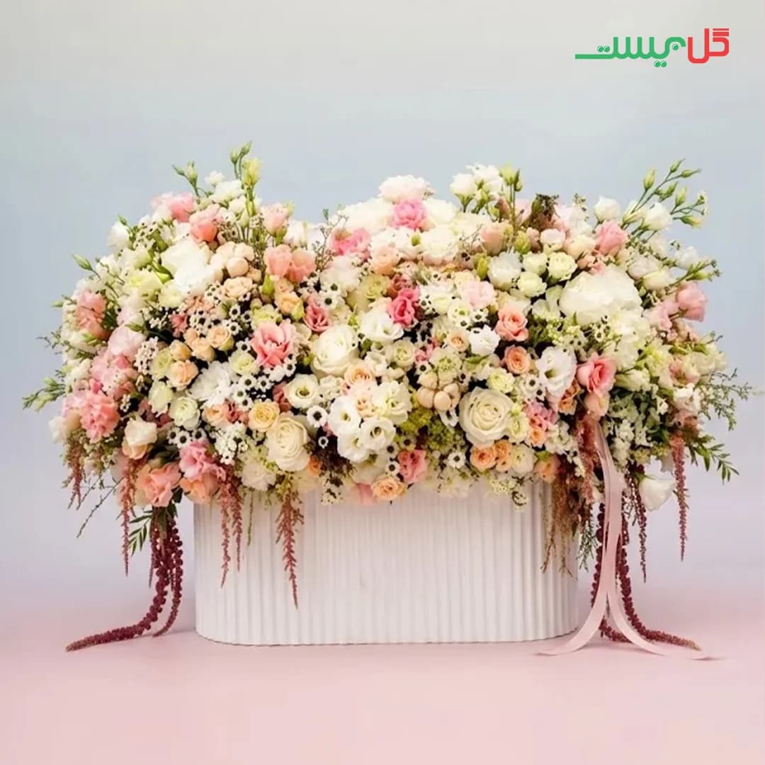 باکس گل بهناز | چیدمان شیک صورتی سفید | گل فروشی گل بیست — تصویر ۴