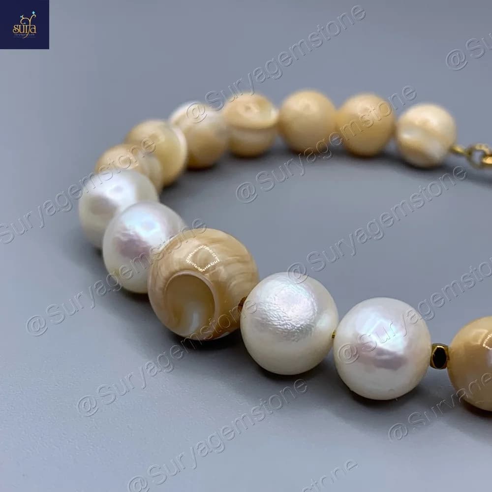 دستبند مروارید طبیعی و صدف کاراملی ، سنگی زنانه Chandra pearl — تصویر ۳