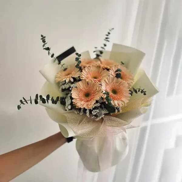 دسته گل ژربرا ژولین – فروشگاه اینترنتی گل فلوشا Flowsha — تصویر ۳