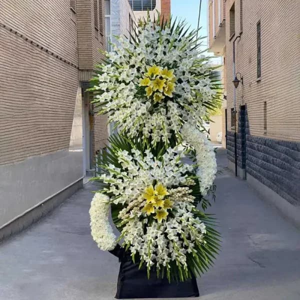 تاج گل ترحیم گلایل و لیلیوم خزان – فروشگاه اینترنتی گل فلوشا — تصویر ۳