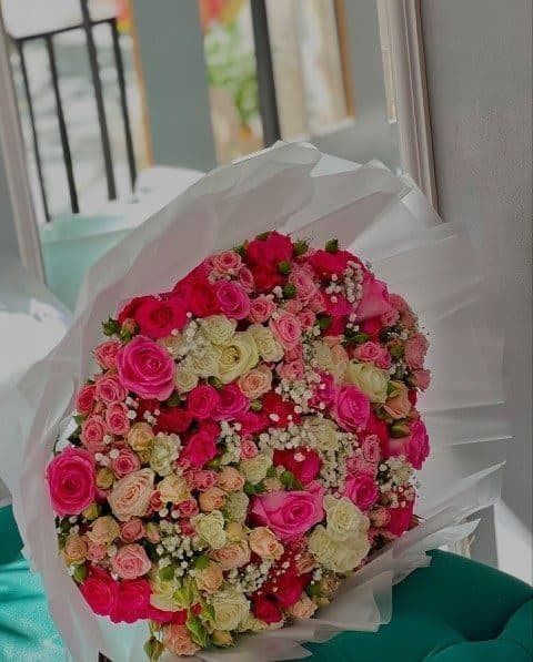 باکس سفید گل طرح قلب کد 206