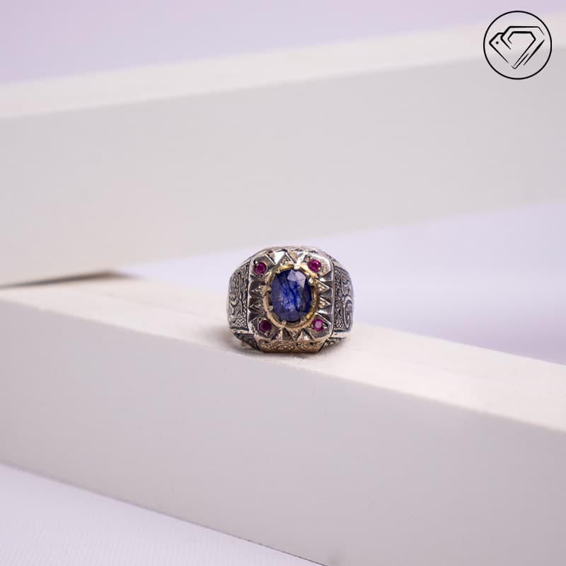 انگشتر یاقوت کبود طرح ساقه و گل مدل GA-1007