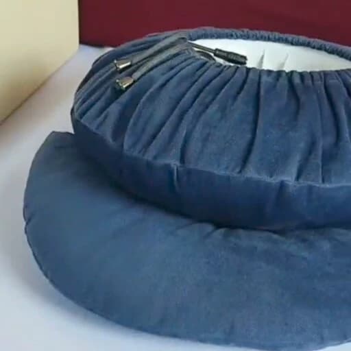 دستگاه مگنت تراپی صادراتی ،فیزیوتراپی خانگی همراه با بالش مخصوص جهت استفاده راحتر و کاربردی تر دستگاه — تصویر ۲