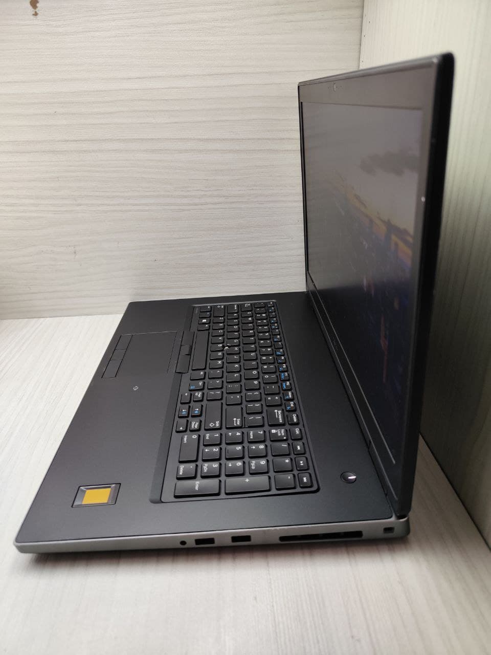 لپتاپ استوک دل Dell Precision 7730 — تصویر ۳