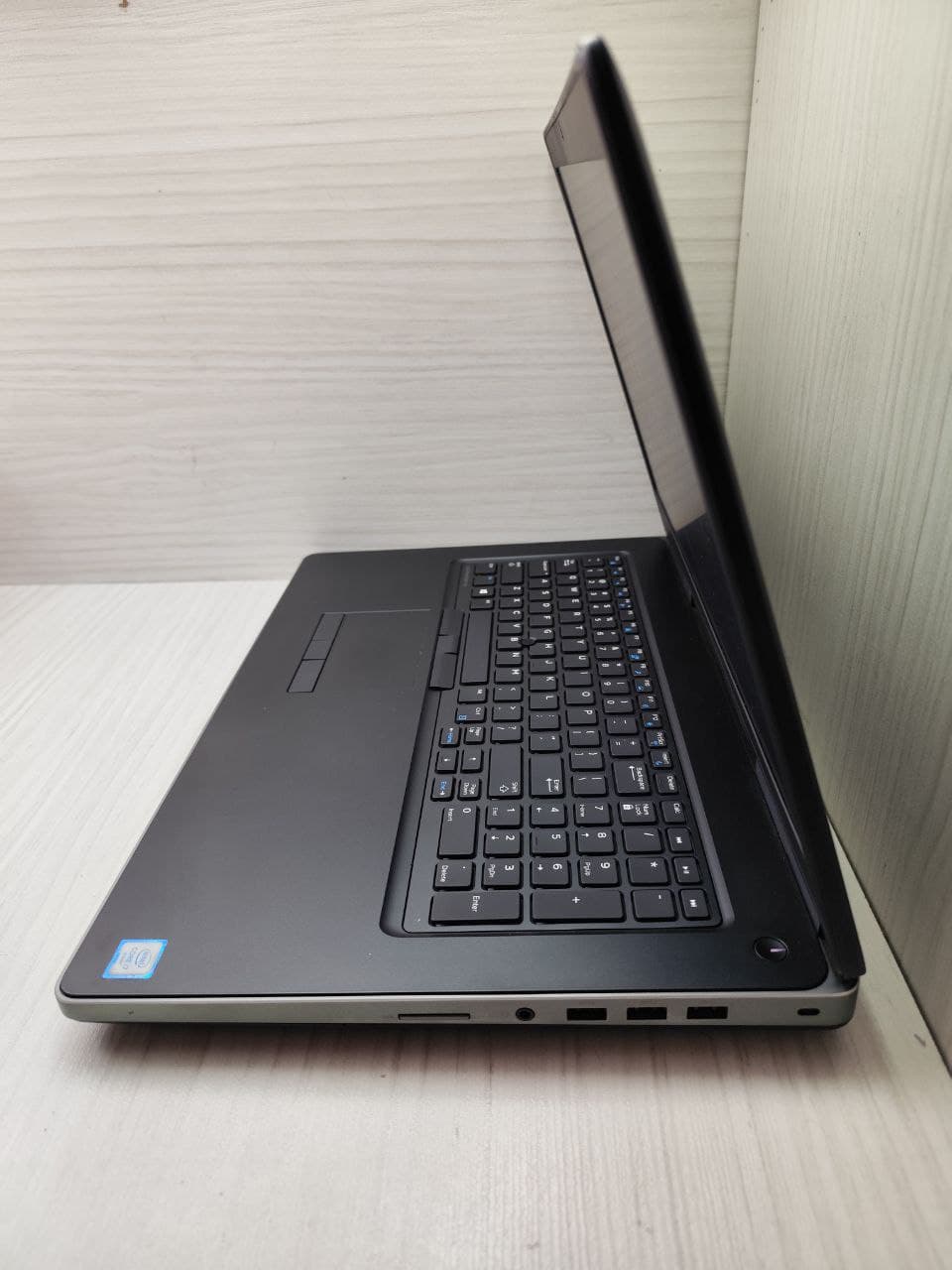 لپ تاپ استوک دل DELL Precision 7710 — تصویر ۳
