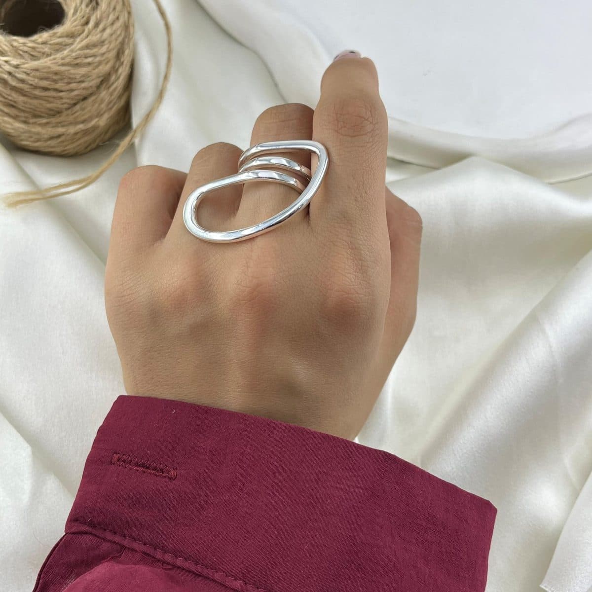انگشتر زنانه مدل پیچ کد R51781 — تصویر ۴