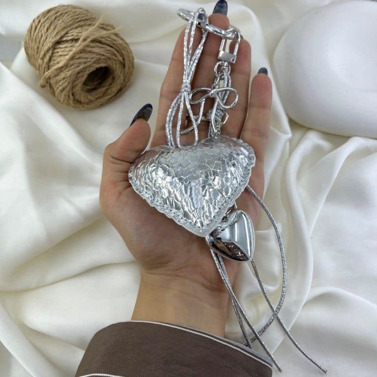 آویز کیف چارم بگ قلب کد J4203 — تصویر ۴