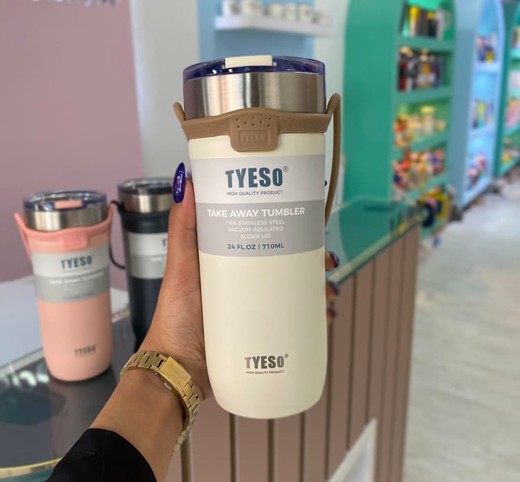 تراول ماگ Tyeso بند سلیکونی 710 میل — تصویر ۴