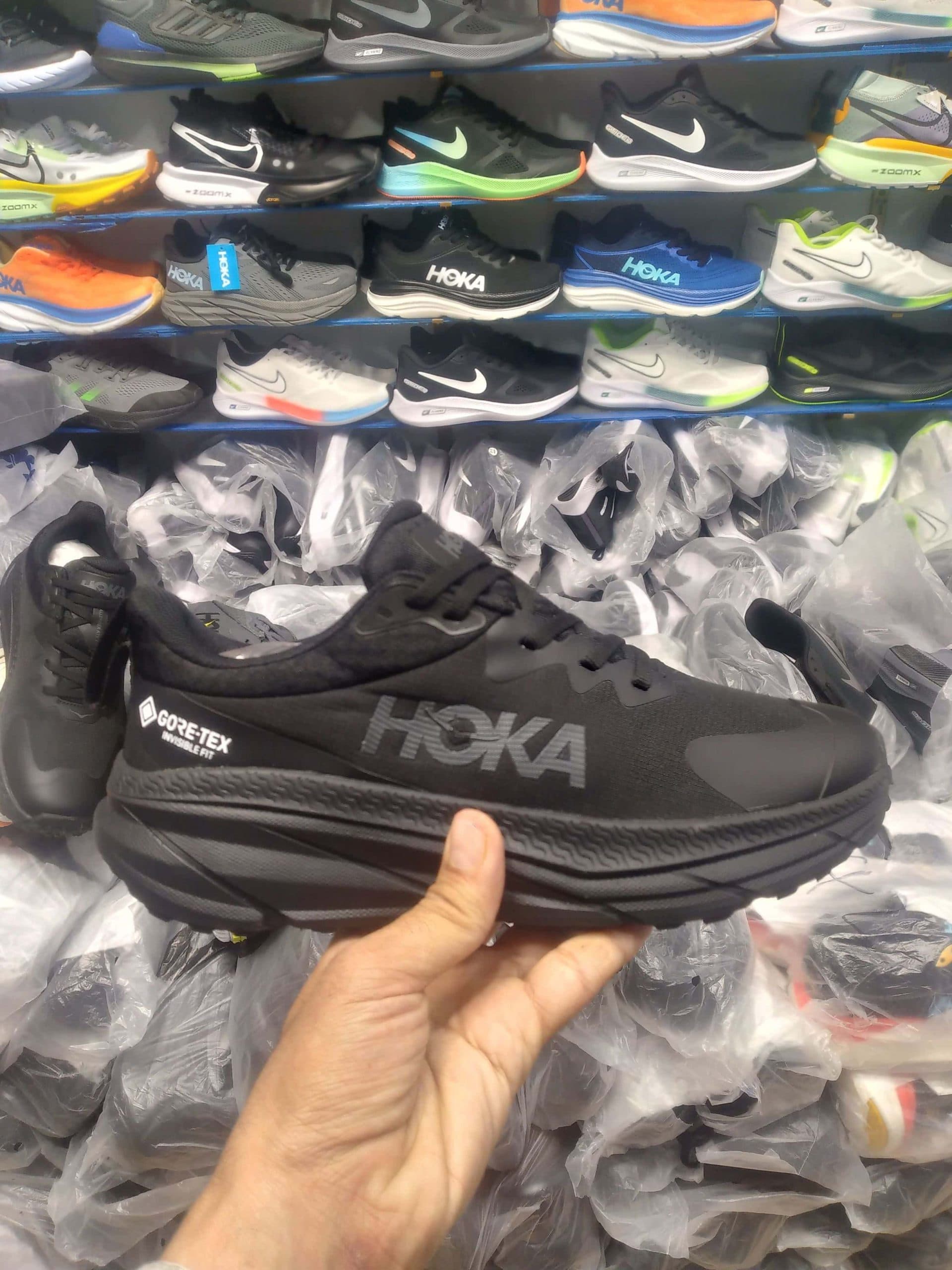 کفش خارجی هوکا(HOKA)مشکی