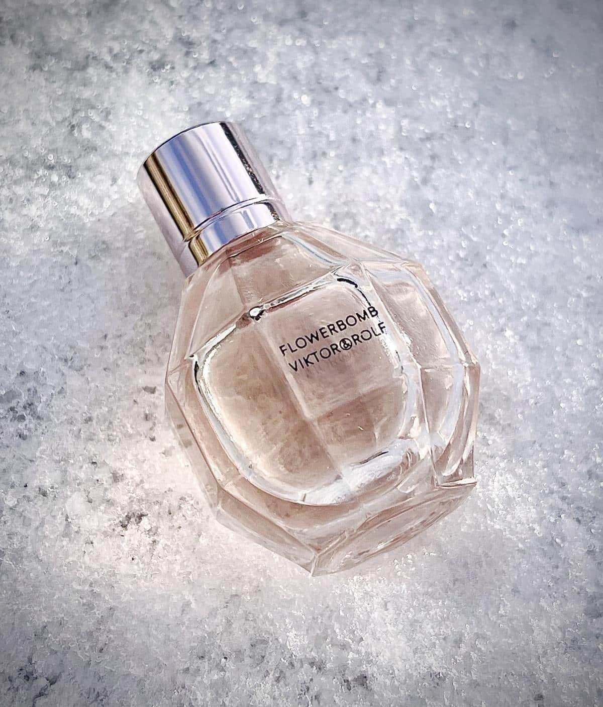 عطر ادکلن ویکتور اند رولف فلاور بمب اصل | Viktor Rolf Flower Bomb 100ml — تصویر ۸