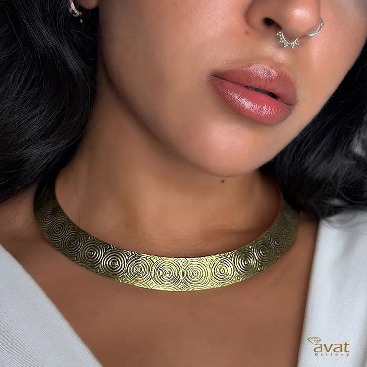 طوق طرح دار هندی