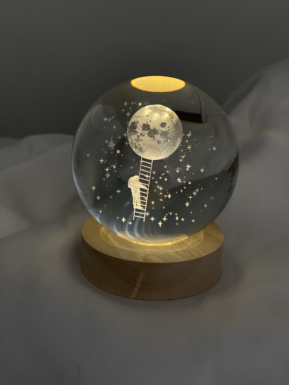 گوی کریستالی طرح فضانورد AstroGlow
