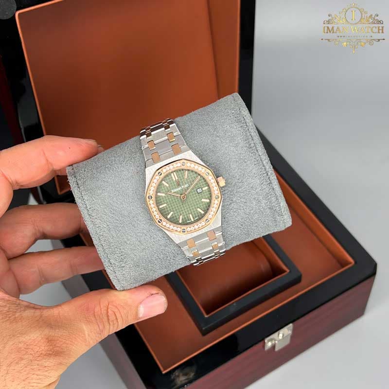 ساعت زنانه اودمار پیگه دو رنگ رزگلد نقره ای صفحه سبز Audemars piguet 2025 — تصویر ۷