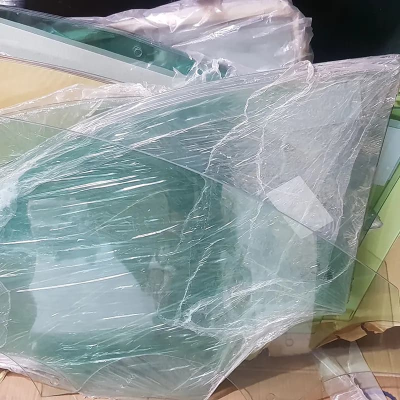 شیشه درب کیا سورنتو — تصویر ۳