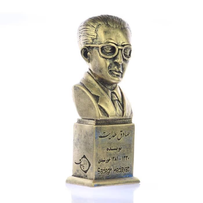 سردیس صادق هدایت — تصویر ۶