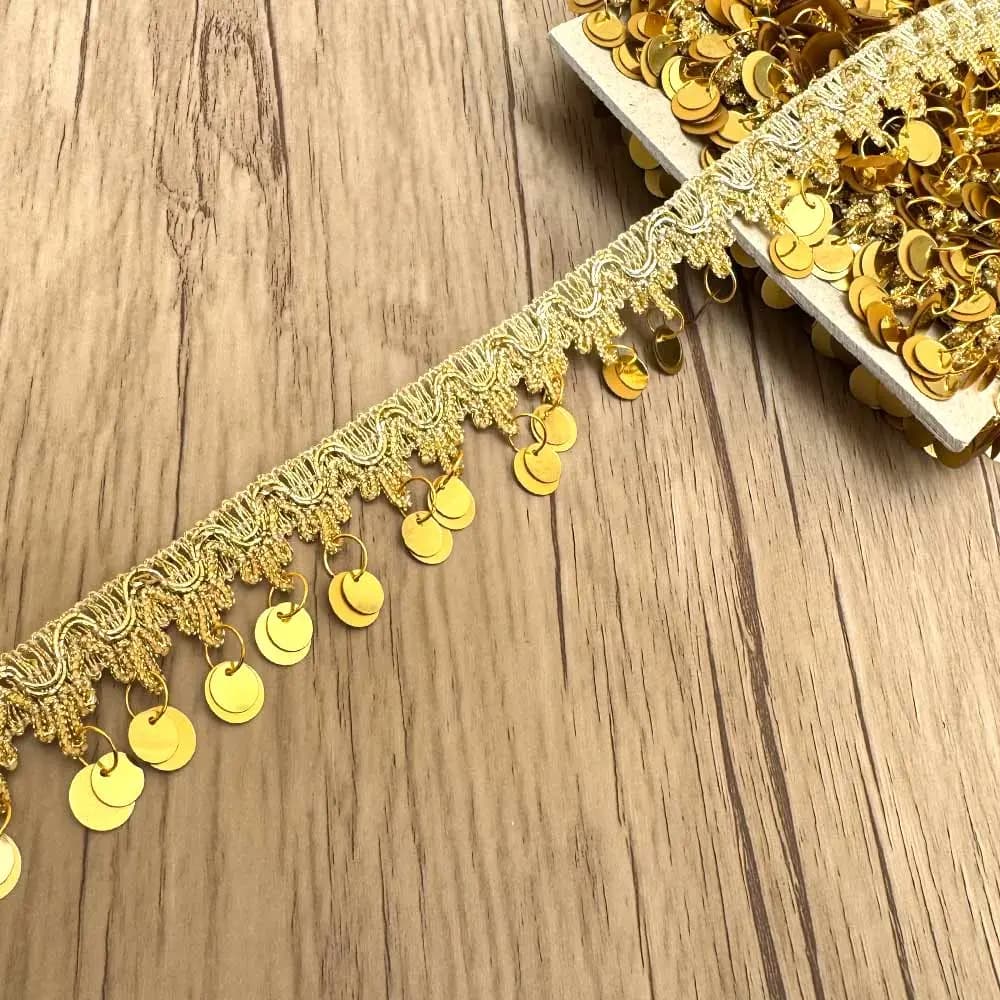 نوار یراق مدل تاجی پولک آویز کوچک طلایی 3 سانت با طول 1 متر