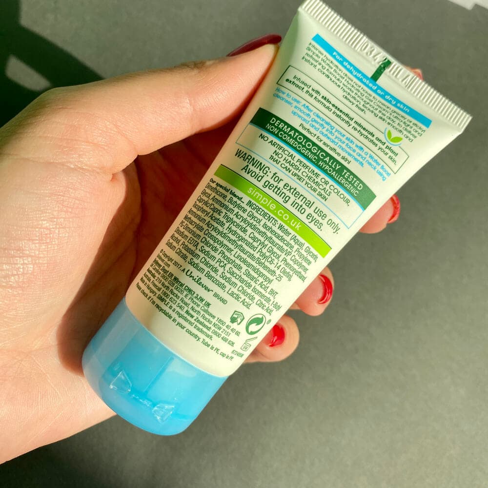 ژل کرم آبرسان واتر بوست سیمپل (Water Boost Simple) 50 میل — تصویر ۴