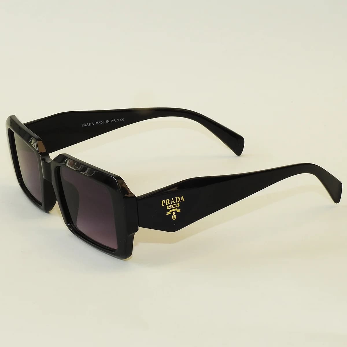 عینک آفتابی Prada مدل D22975 — تصویر ۵