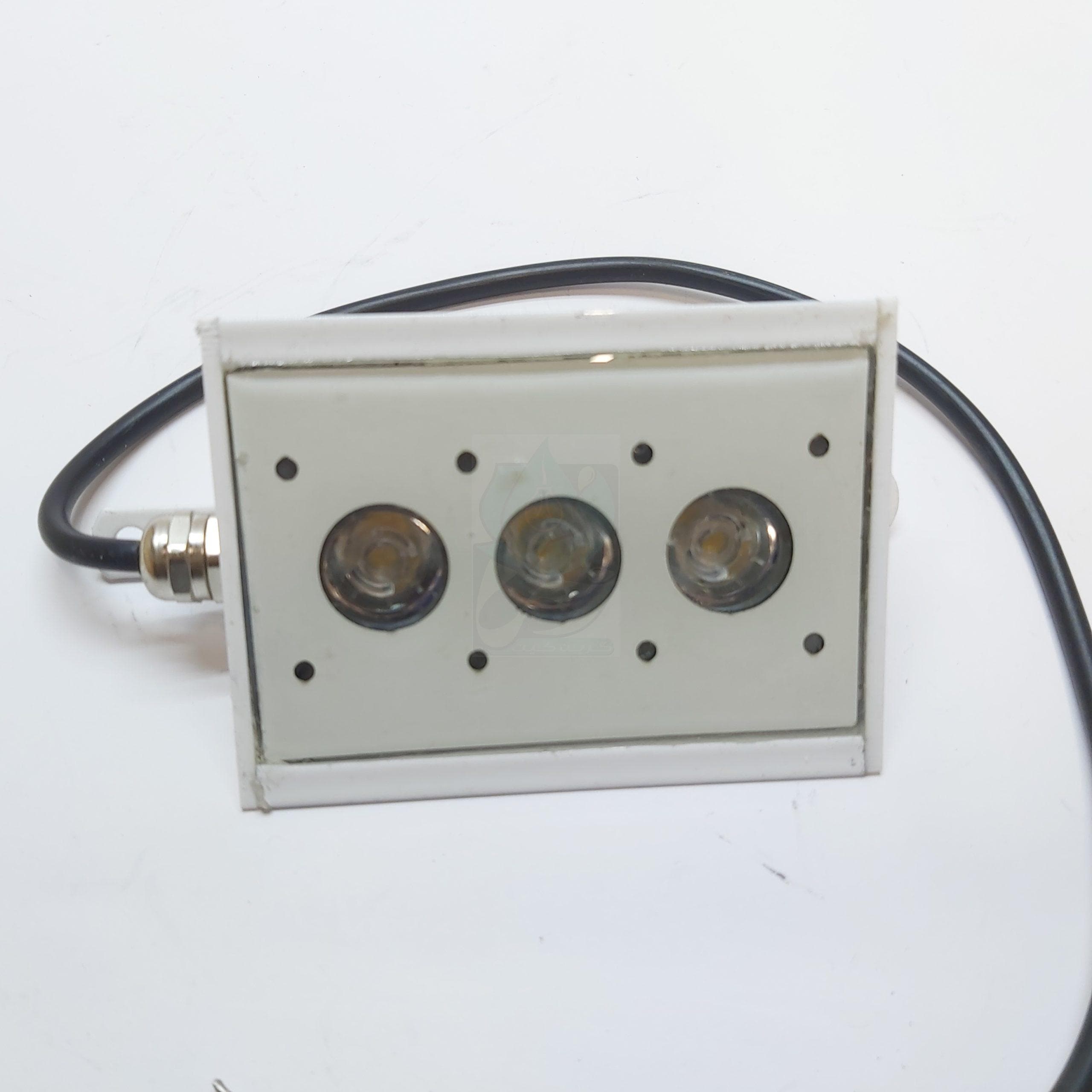 چراغ روکار استخری کنج تک رنگ 3 وات 12 ولت مدل 3RKE
