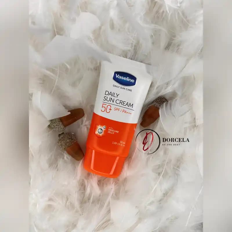 ضد آفتاب وازلین کرمی تیوپی SPF50 — تصویر ۱۰