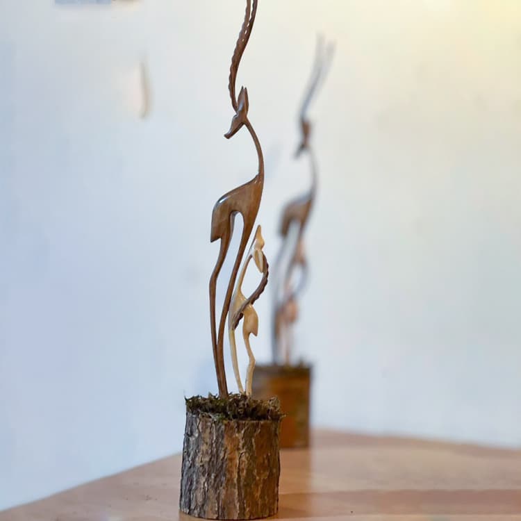 مجسمه چوبی غزال دست‌ ساز