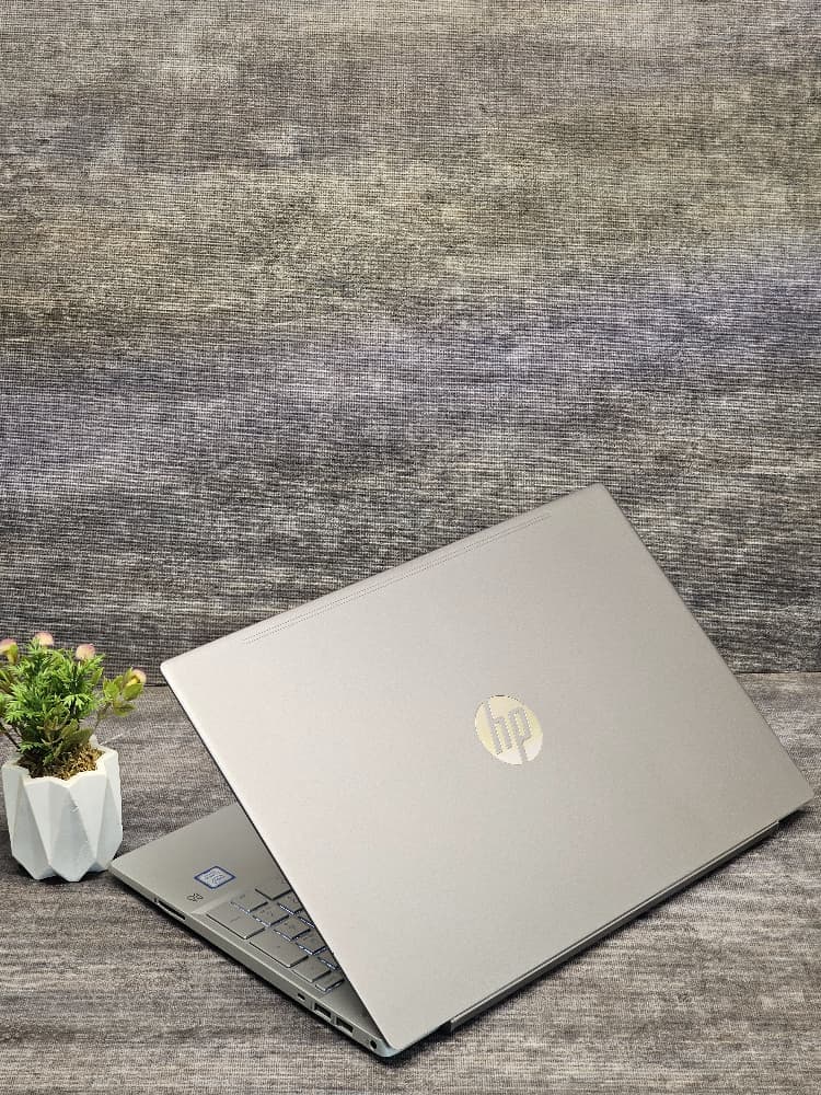 HP PAVILION 15 CORE I5-6200 8GB SSD256رنگ سفید — تصویر ۱۲