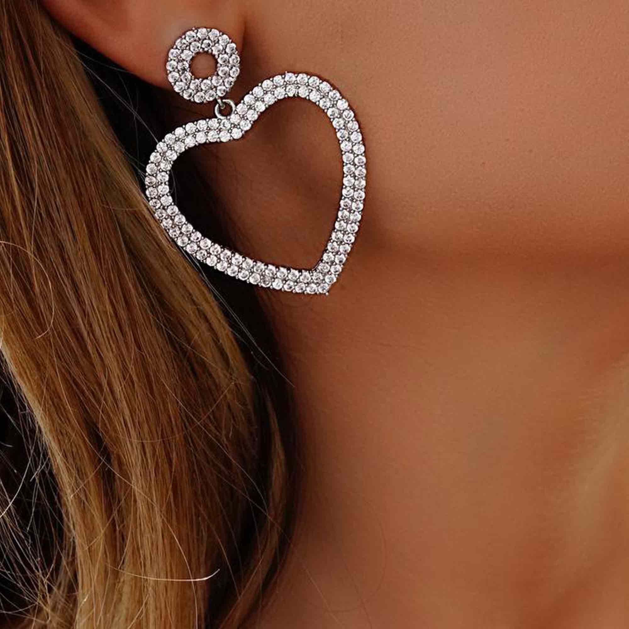 گوشواره ستاره با نگین‌های اتمی