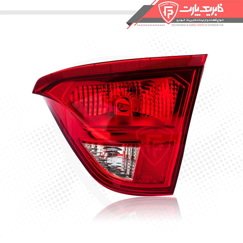 چراغ خطر عقب کوئیک روی صندوق چپ