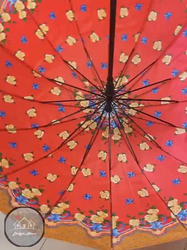 چتر گلدار نارنجی — تصویر ۴