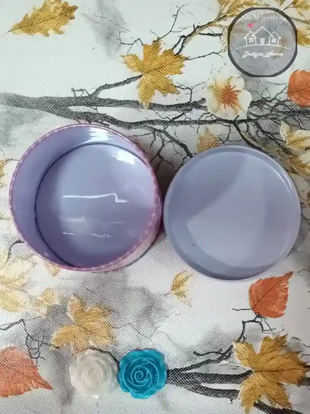 قوطی فلزی گرد کوچک — تصویر ۴