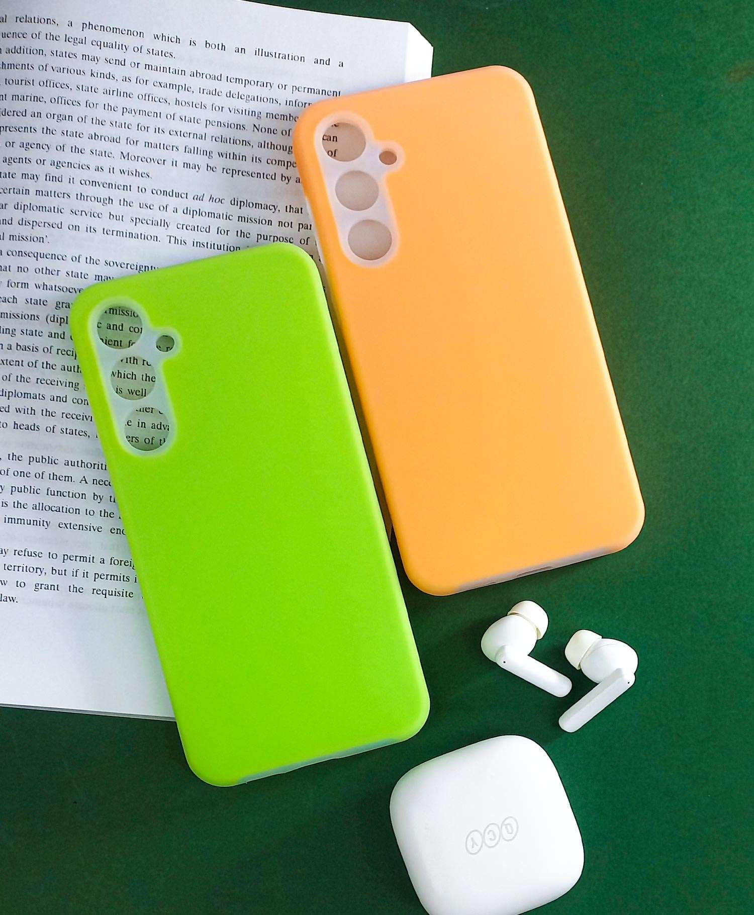 قاب اسپیگن Jelly Case گوشی موبایل سامسونگ Samsung S23 FE — تصویر ۱۱