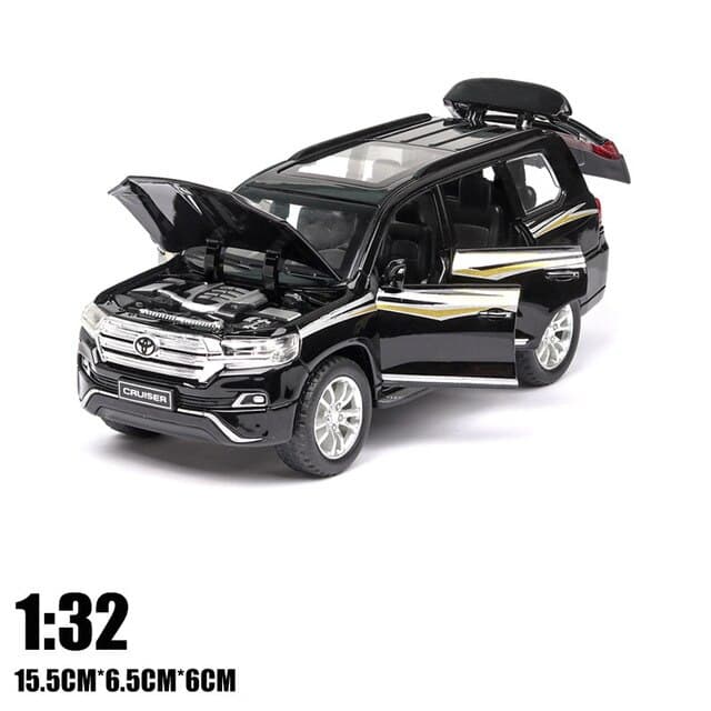 ماشین بازی چه ژی مدل تویوتا لندکروز کد 032 — تصویر ۴