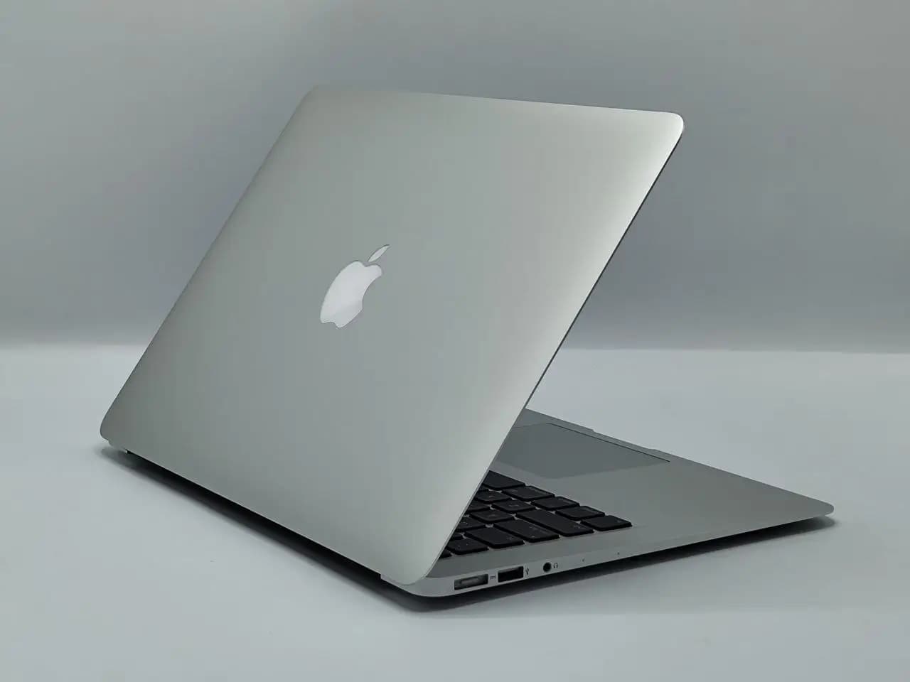 لپ تاپ استوک کارکرده 15 اینچی MacBook Air 2015 — تصویر ۱۱
