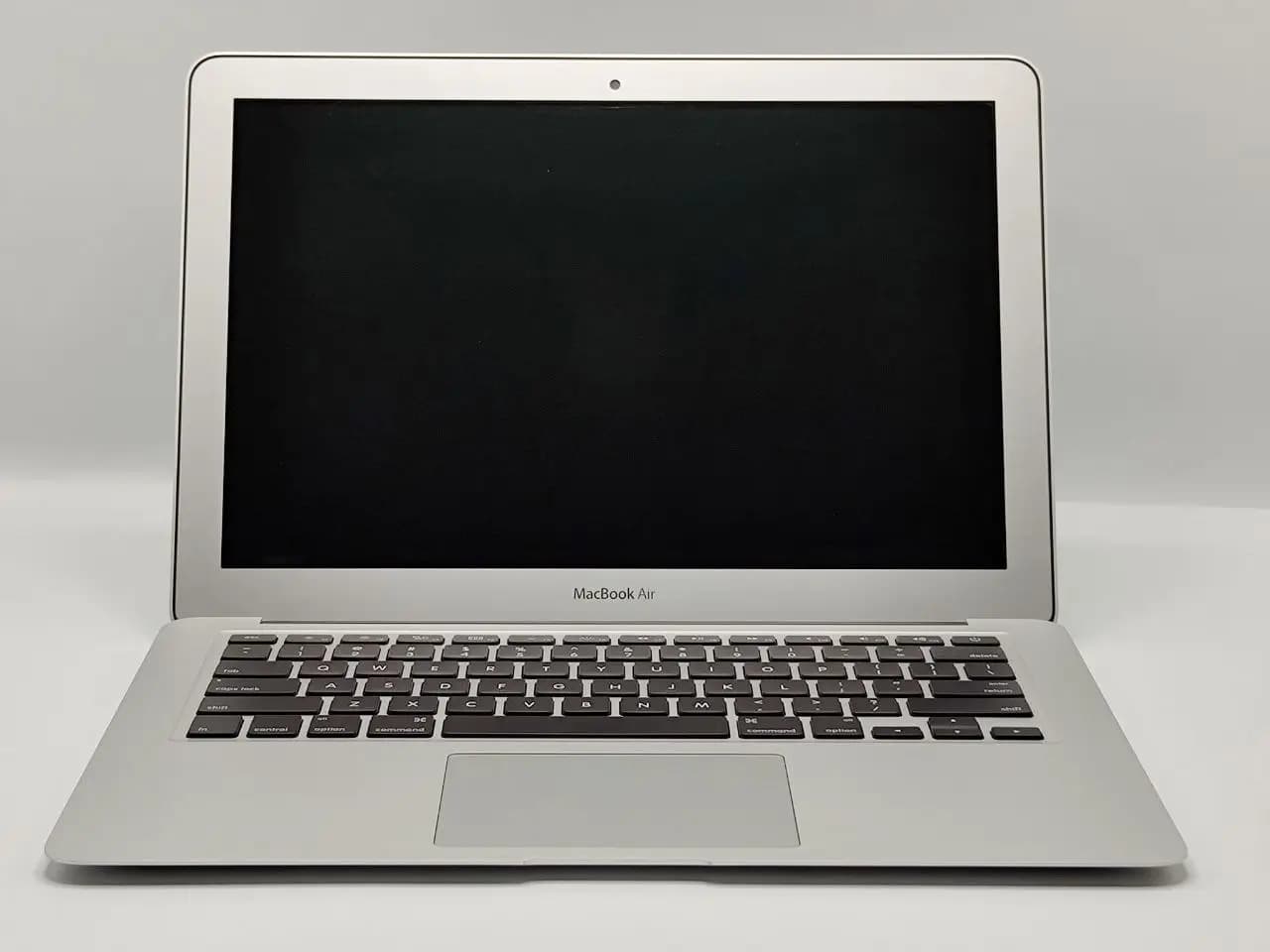 لپ تاپ استوک کارکرده 15 اینچی MacBook Air 2015 — تصویر ۵