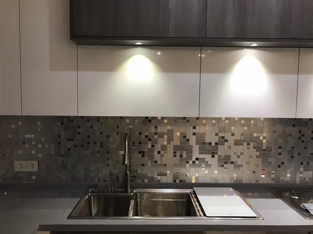 کاشی بین کابینتی پشت چسبی سیلور 30 سانتی کد 126615 — تصویر ۶