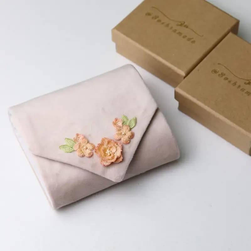 جانماز کیفی گل پیونی کد 702 — تصویر ۲