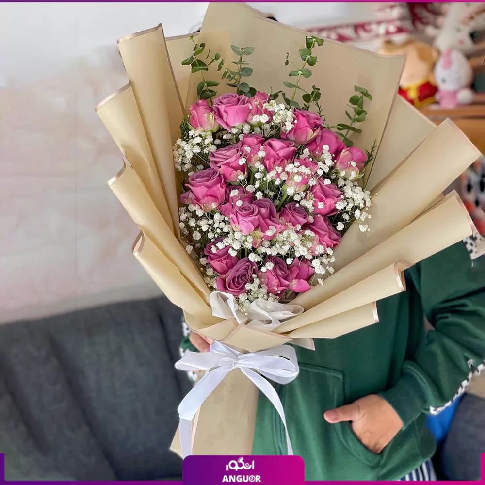 دسته گل رز بنفش