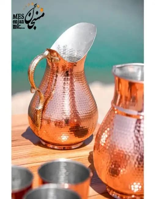 پارچ لب قو ساده مسی؛ ترکیب زیبایی و اصالت ایرانی