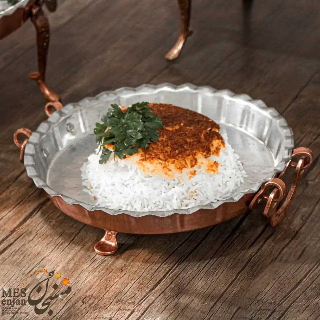دیس گرد مسی گوشواره دار — تصویر ۲
