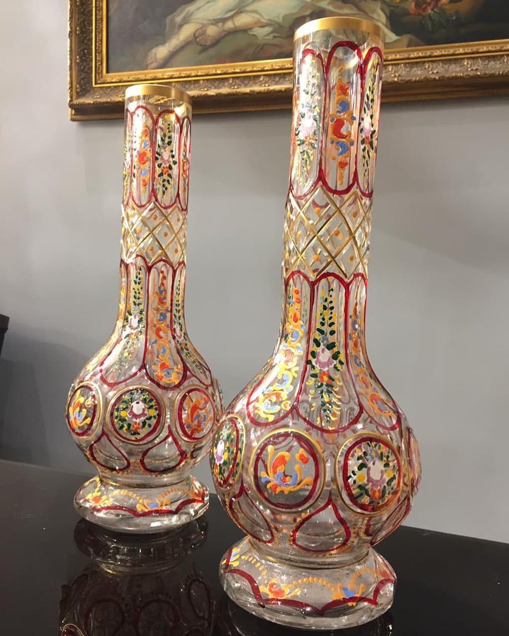 یک جفت صراحی طرح قاجاری آنتیک — تصویر ۳
