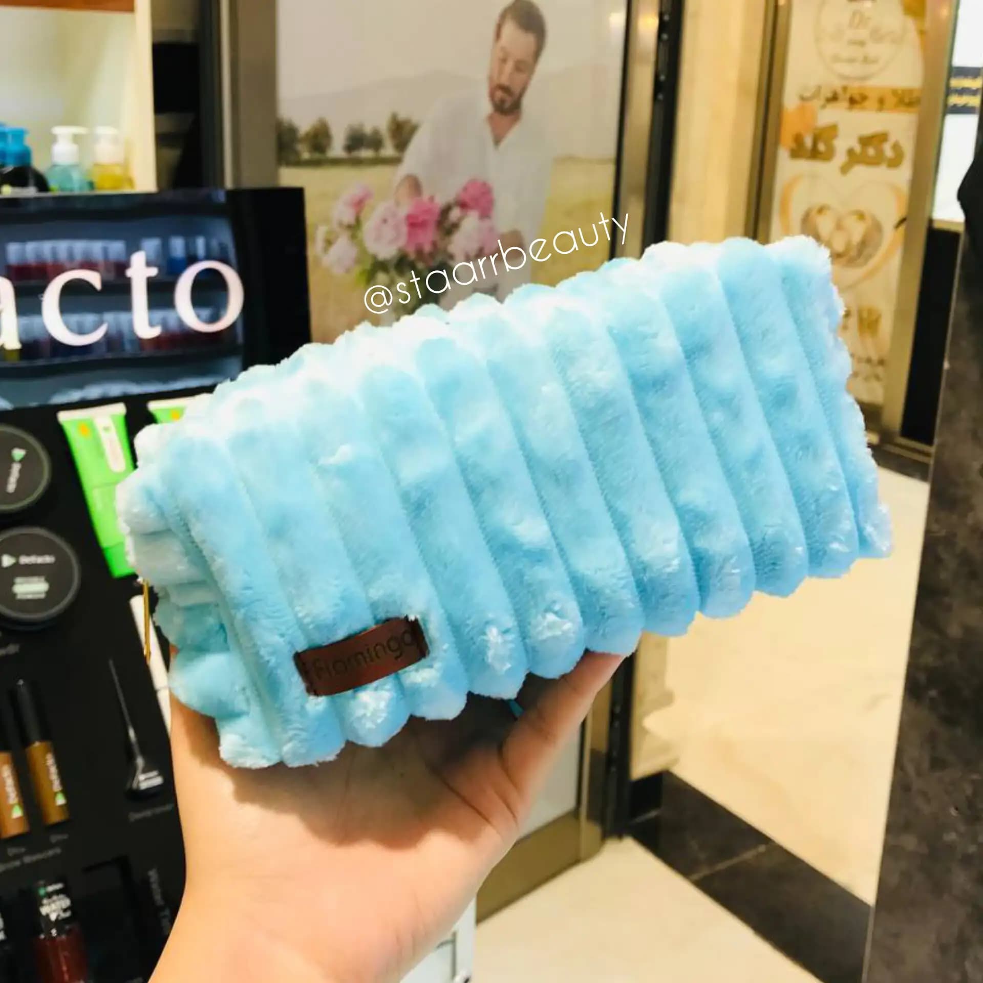 کیف آرایشی پشمالو برند flamingo رنگ آبی — تصویر ۲