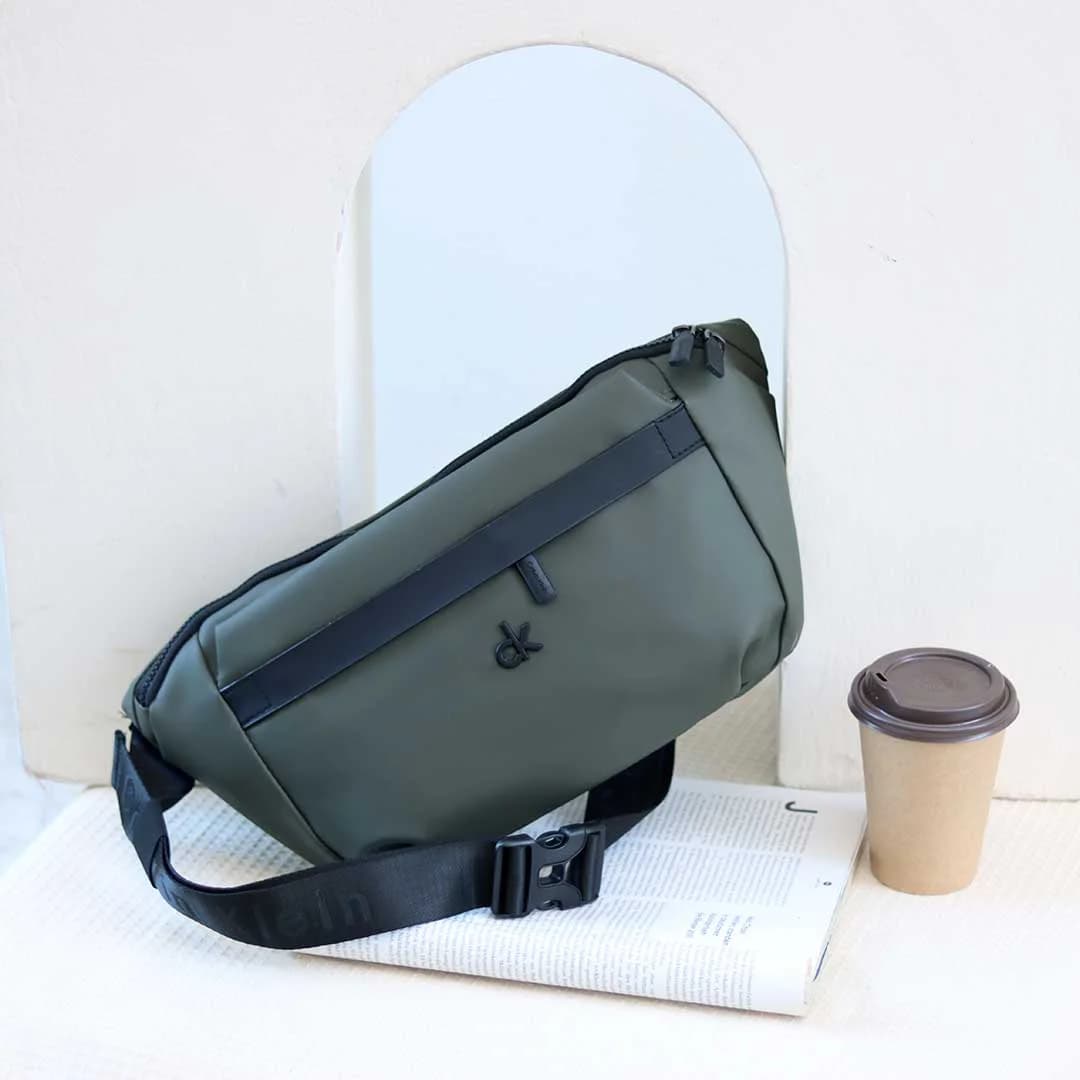بادی بگ Calvin Klein مدل CK-3037 — تصویر ۱۲