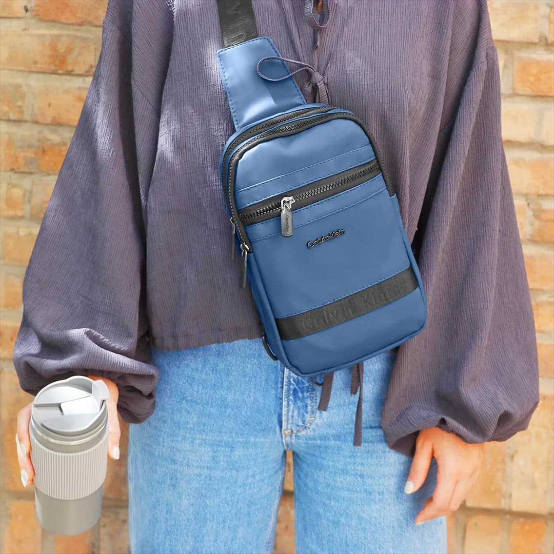 بادی بگ Calvin Klein مدل CK-3035 — تصویر ۴