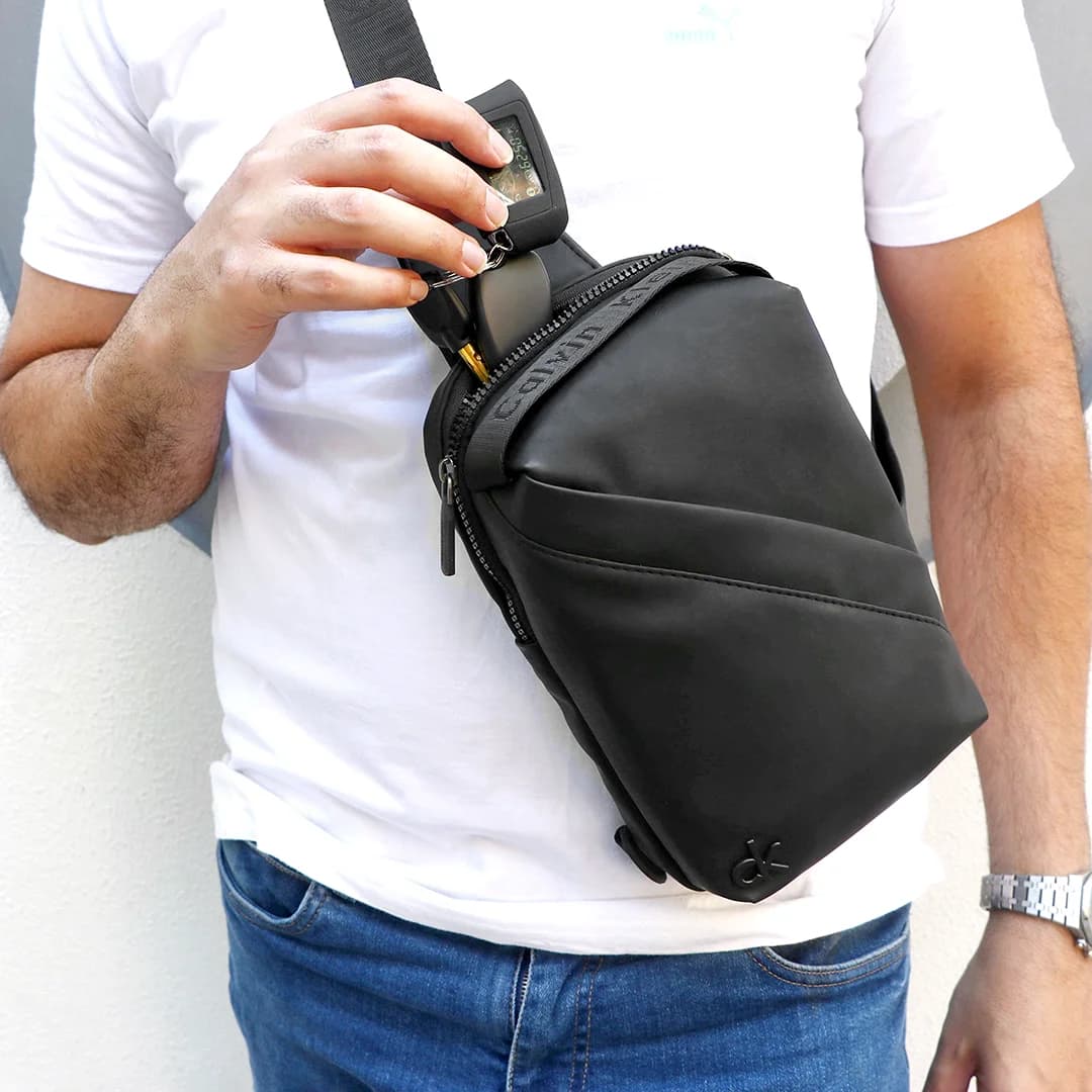 بادی بگ Calvin Klein مدل CK-3031 — تصویر ۳