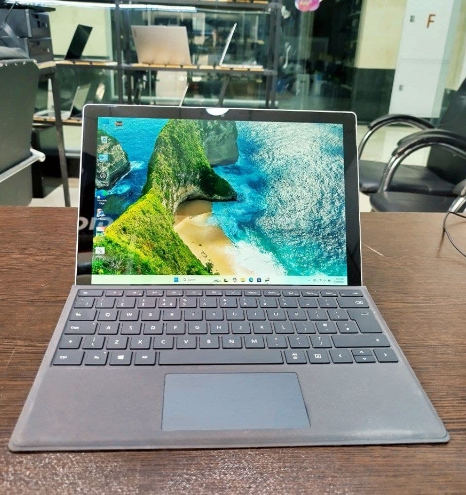 لپ تاپ استوک SURFACE PRO 5 CORE i5-7300U/8GB/256SSD/INTEL UHD UP 4GB