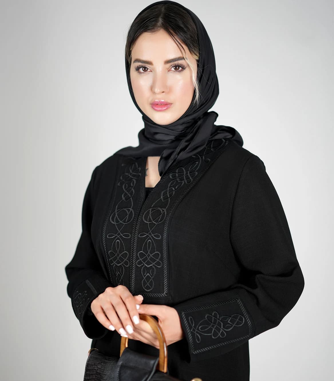 مانتو مشکی بلند کد 558 — تصویر ۷
