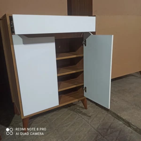 جاکفشی ونیز ۷۰ با درب باز شو — تصویر ۹