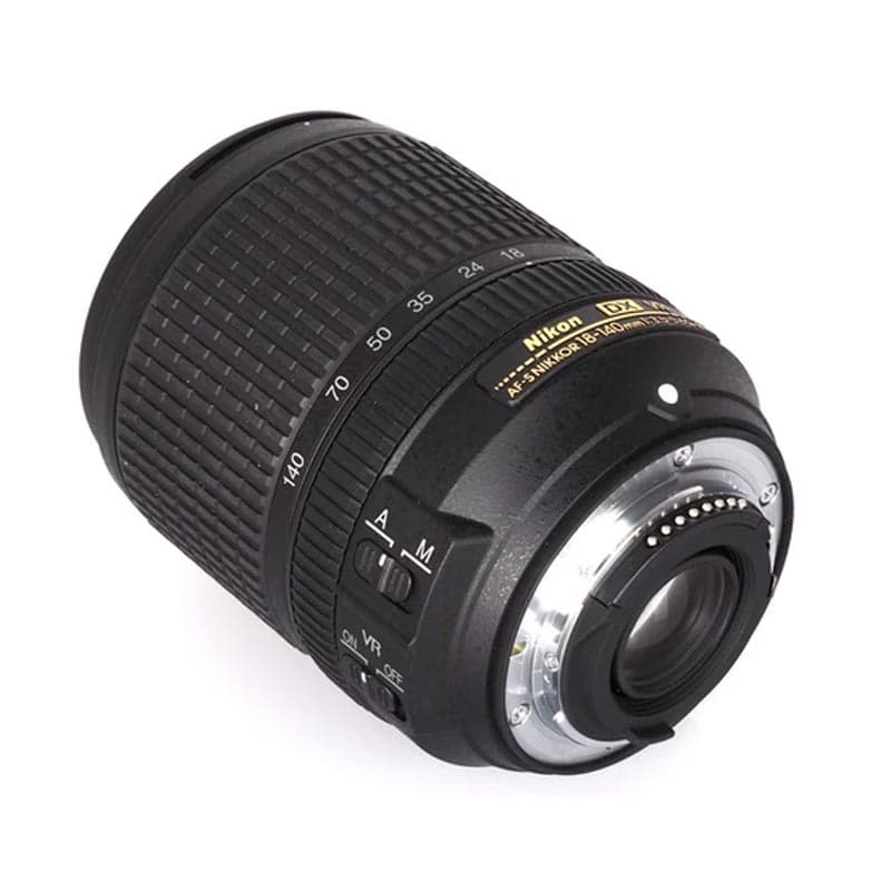 لنز نیکون AF-S 18-140mm f/3.5-5.6G ED DX VR — تصویر ۹